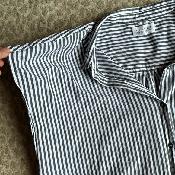 Velvet by Graham & Spencer Grey & White Striped Shirtdress, size L (No Belt) - Picture 4 of 7